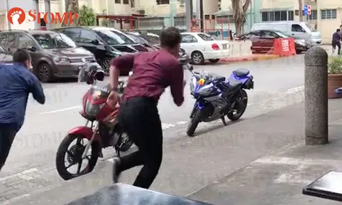 Officers chase after suspect at Potong Pasir... only for them to 'rewind' and run again