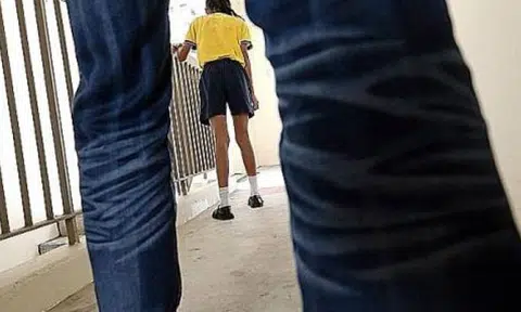 31-year-old serial flasher exposes himself to 7 people and molests woman on board MRT train
