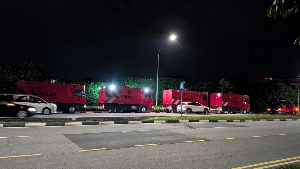 Police vehicles seen in Upper Thomson Road on the night of Feb 21. PHOTO: ST READER