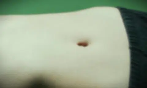 American charged for kissing and touching sleeping girl's abdomen, looking into her trousers at Changi Airport