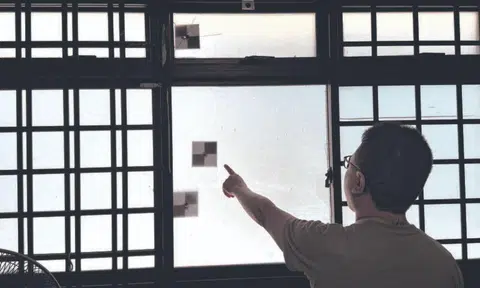 windows hit by marbles hougang