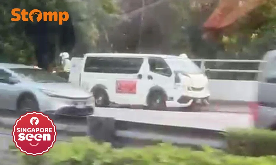 driving without licence, traffic police, van driver arrested