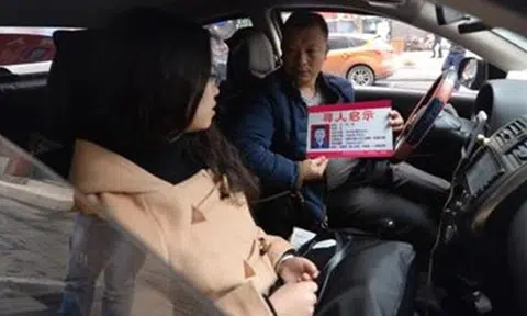 Chinese man becomes taxi driver to search for daughter who disappeared 23 years ago
