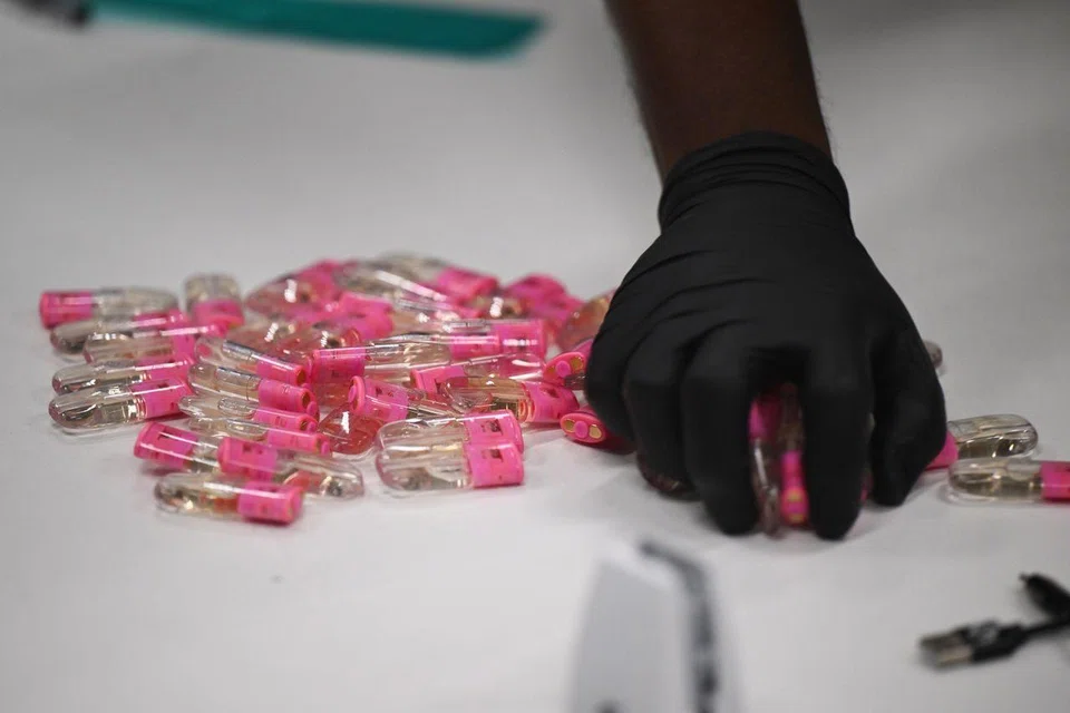 E-vaporiser pods holding the liquid that will be heated up and inhaled by users.