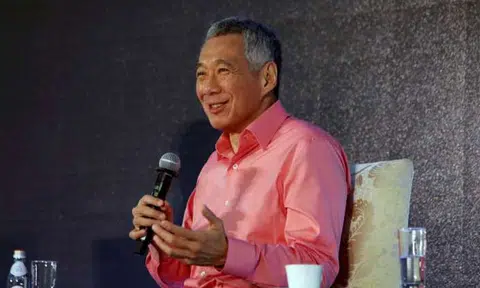 PM Lee reveals what he does online -- which includes visiting astronomy and photography sites