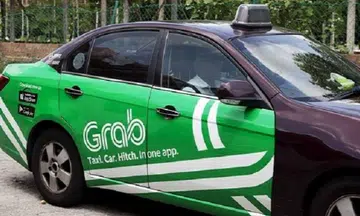Malaysian passenger triggered as driver claims Grab is 'Singapore product'