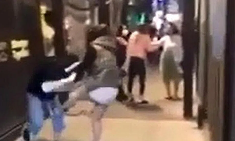 S'porean student and friend assaulted in Melbourne: Attackers hurled death threats, shouted "coronavirus"