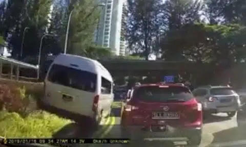 Van mounts kerb to overtake traffic from left at Newton Circus