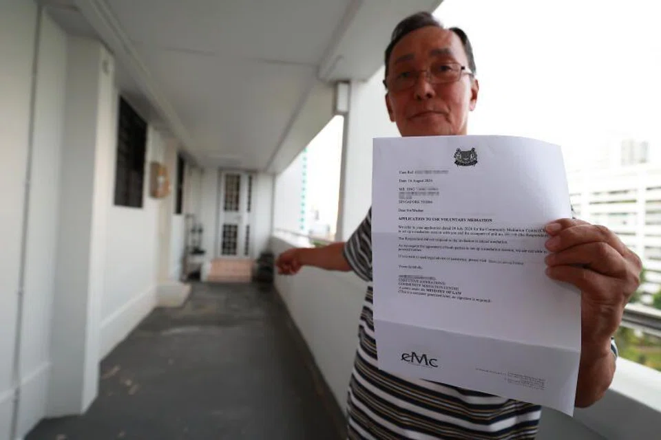 Mr Wang went to the Community Mediation Centre, but his neighbour didn't show up.