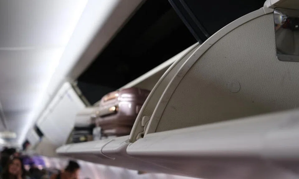 unruly passenger on plane