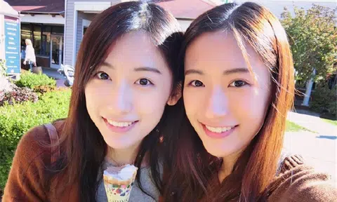 Chinese twins gain post-Harvard internet fame, for their brains and beauty