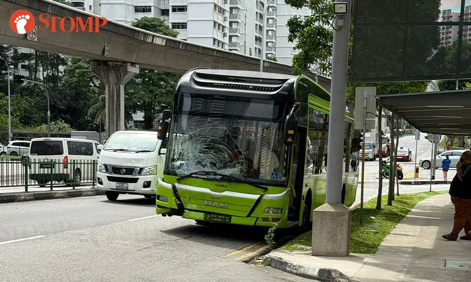 rider taken to hospital after accident with SMRT bus in bukit panjang