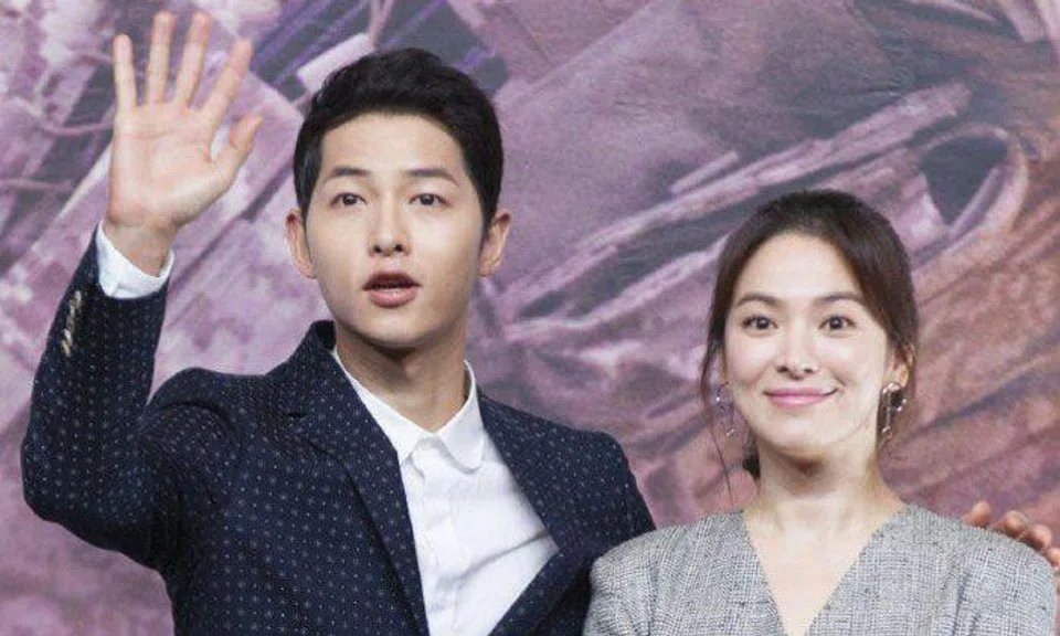 Are they dating for real? DOTS co-stars Song Joong-ki and Song Hye-kyo seen together in Bali