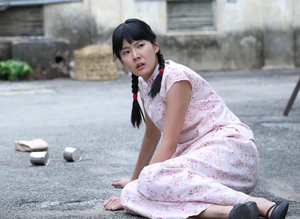 A television still from The Journey: Tumultuous Times, starring Carrie Wong as Tang Shui Mei.