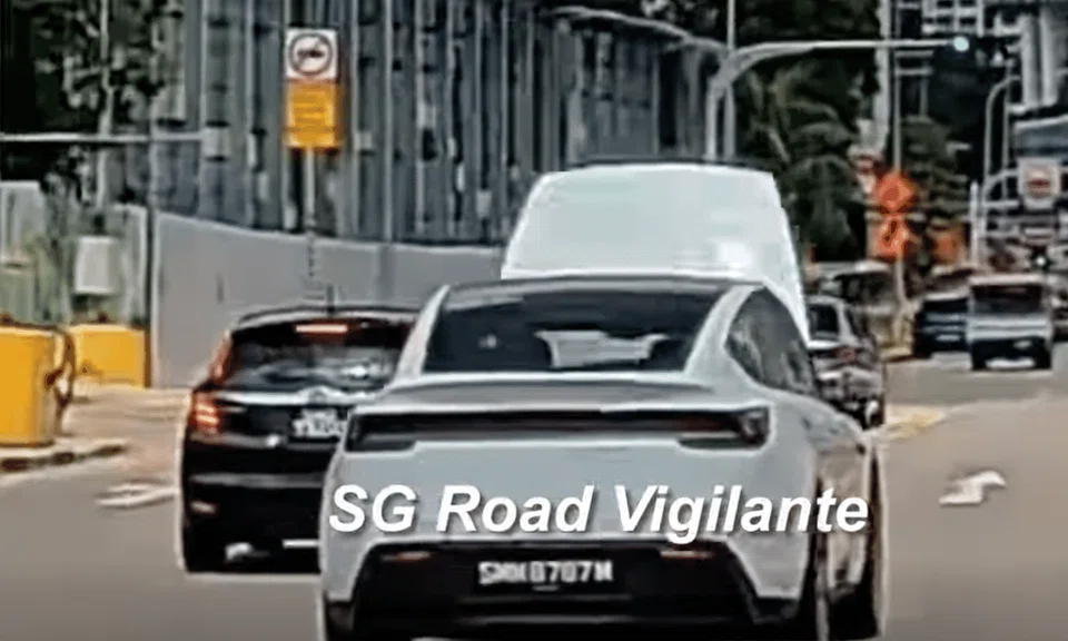 A viral video showing the front bonnet of a Tesla Model Y flipping open while attempting to overtake another vehicle has amused many netizens.