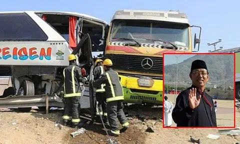 Haji Mohammad Abu Bakar Osman (inset) was killed in a bus accident in Mecca while on a minor pilgrimage (umrah). PHOTOS: ABU BAKAR TRAVEL SERVICES PTE LTD/FACEBOOK, BERITA HARIAN READER