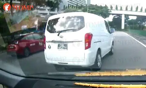 Van driver hogs rightmost lane, plays braking game after Stomper overtakes him