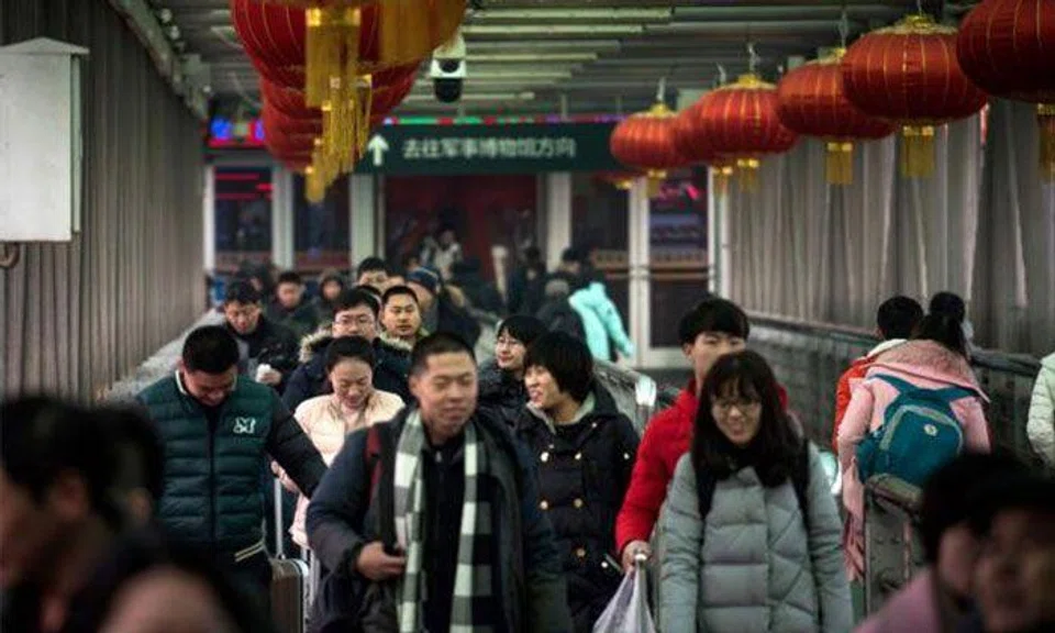 Chinese university grants monetary rewards to students -- for returning home during winter break