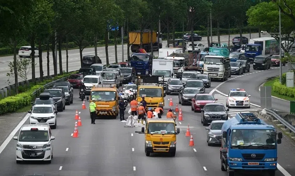 The accident happened on the PIE towards Changi before Onraet Road exit at 10.05am.