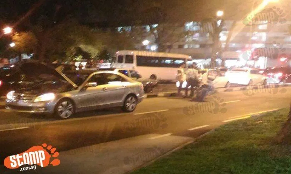 21-year-old female dies in fatal accident along Jurong West Avenue 1, 41-year-old driver arrested
