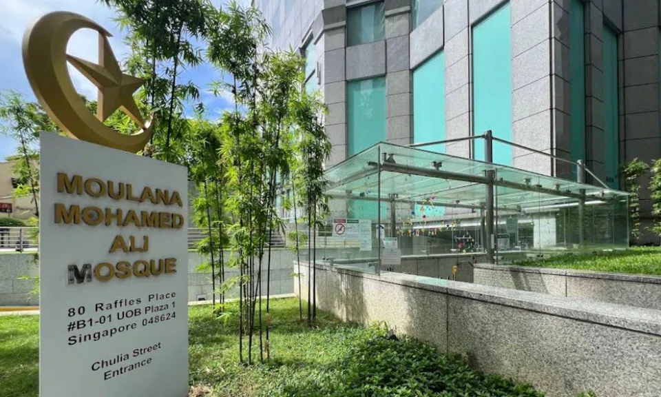 man charged for starting fire at UOB Plaza mosque