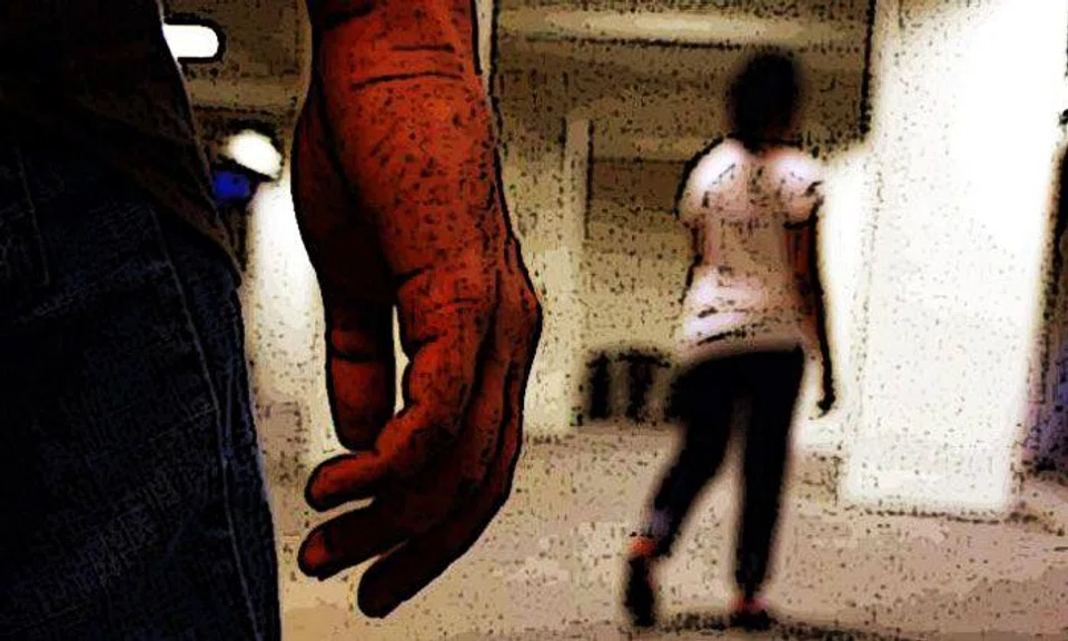 Policeman impersonator molests maid and forces her to touch his groin at Tanglin Halt HDB block