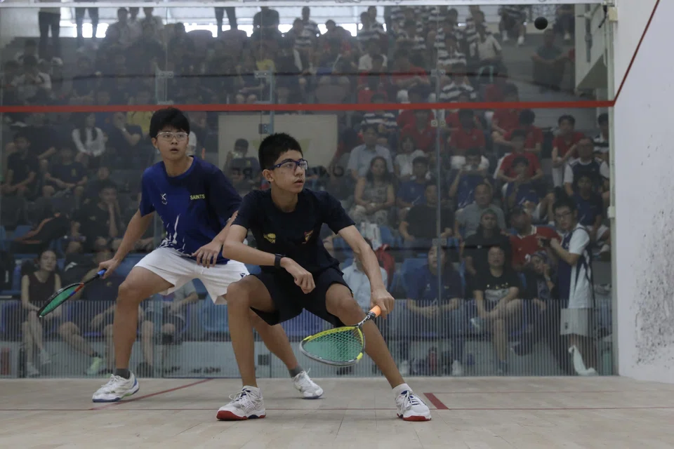 Rehaan Singh (right) won comfortably against Gabriel Chew(left) to clinch the title for ACS (I). 