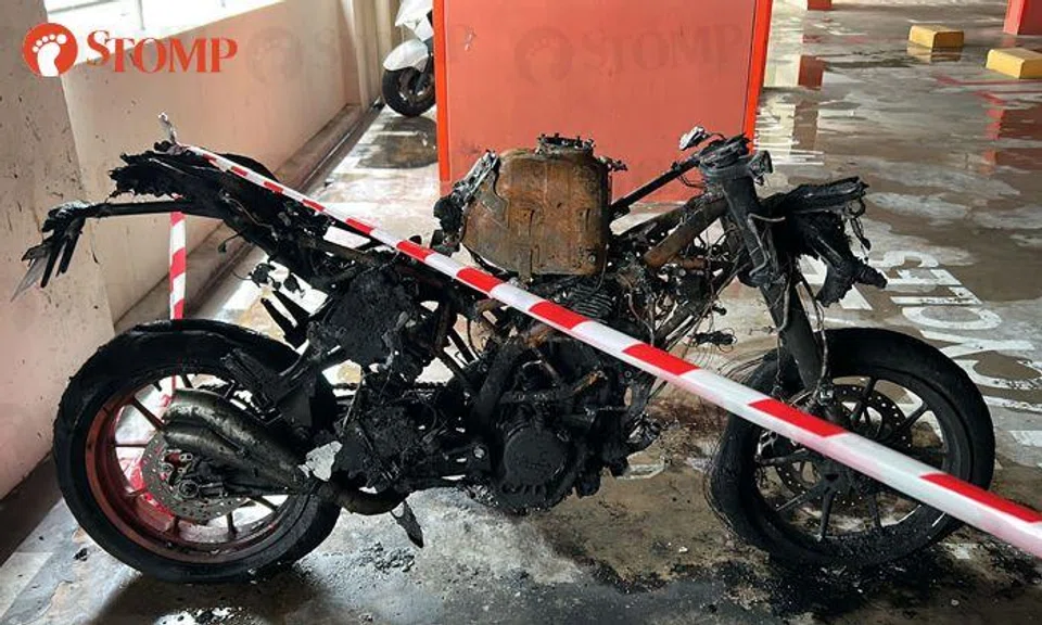 Motorcycle burnt to a crisp at Bukit Panjang carpark