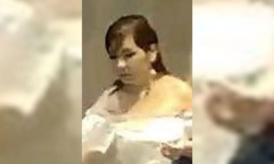 Police looking for woman involved in shop theft at City Link Mall