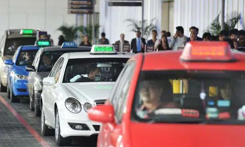 Too much competition, too little cabbies
