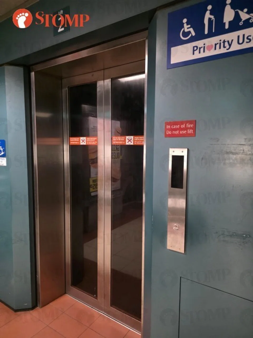 Lift at Oasis LRT station not working.