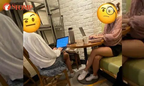 'Studious' women hog table at Starbucks for almost 1 hour -- with just a cup of plain water