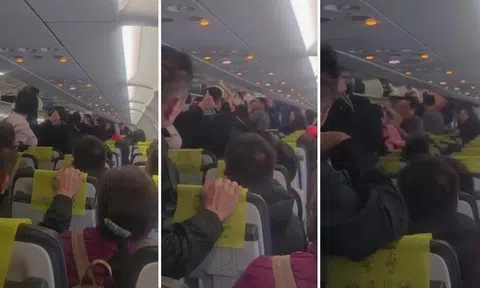 2 men punch each other on plane after Scoot flight from China lands at Changi Airport