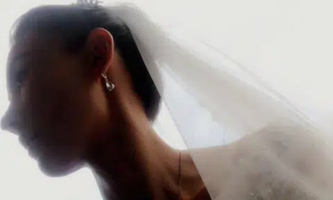 Fans think Cecilia Cheung got married after she posts bridal photo, but nah