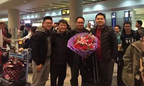 Chinese bodybuilder subdues man trying to break into cockpit on Beijing-bound plane
