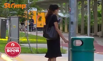 Smoking near Labrador Park bus stop
