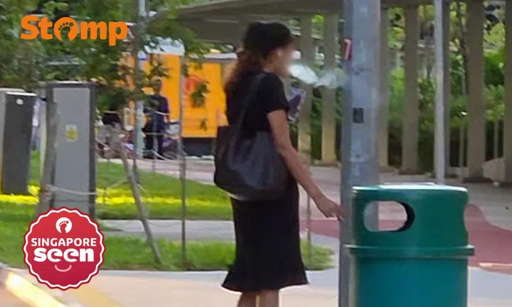 Smoking near Labrador Park bus stop