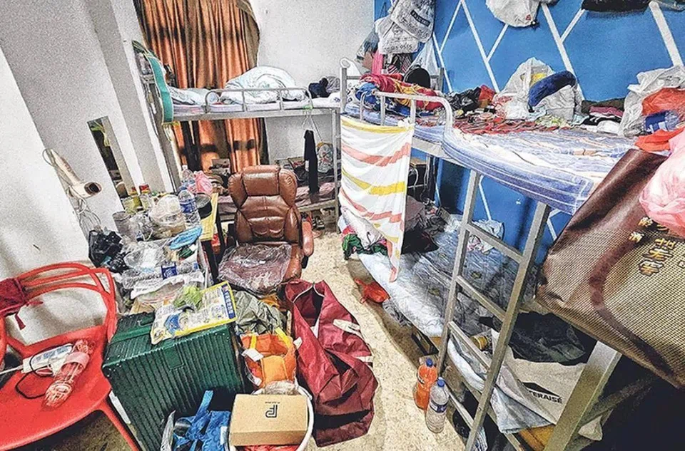 Ms Zhang shares a room with 5 people, and had planned to move out and find a new job.