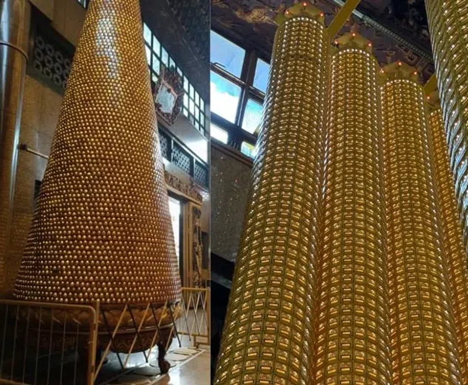 The old pagoda (left) compared to the new ones (right).