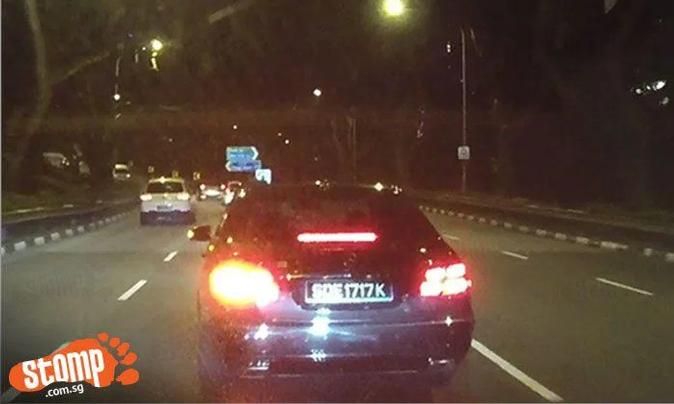 Driver of Merc SDE1717K, must play braking game, meh? 
