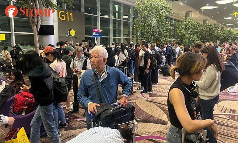 Vietjet flight to Hanoi cancelled after nearly 5-hour delay: 'So much money wasted'