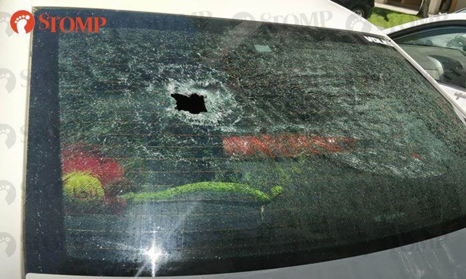 Someone threw a padlock and broke my rear windscreen