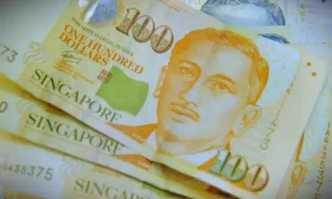 Victim's family calls 999 after M'sian man collects over $8,000 in investment scam