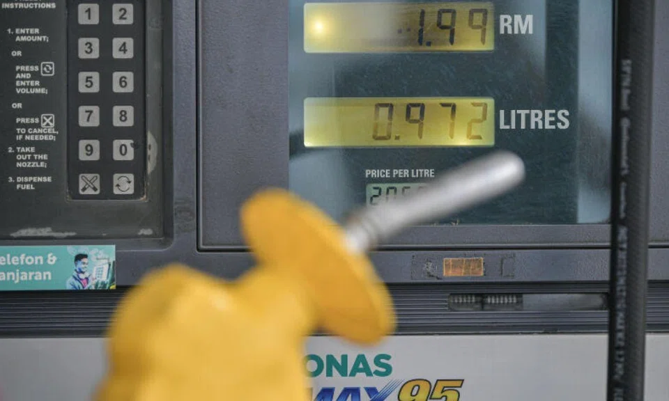man fined for filling Singapore-registered car with RON95 in Malaysia