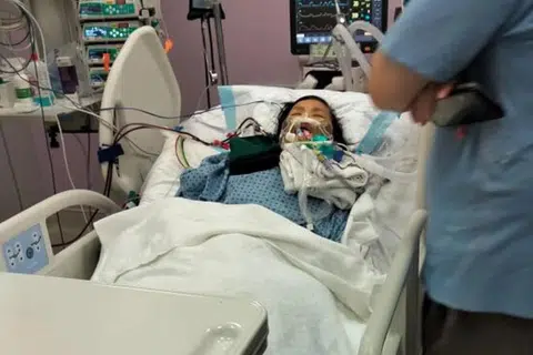 To date, Madam Chen Xiuhua's hospitalisation fees have accumulated to $100,000.