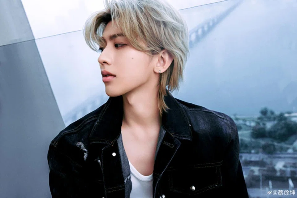 Zhejiang-born singer Kun has appeared in many variety and reality shows.