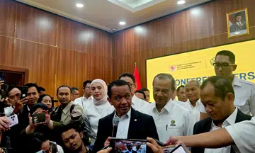 Indonesia accuses Singapore of reselling imported LNG