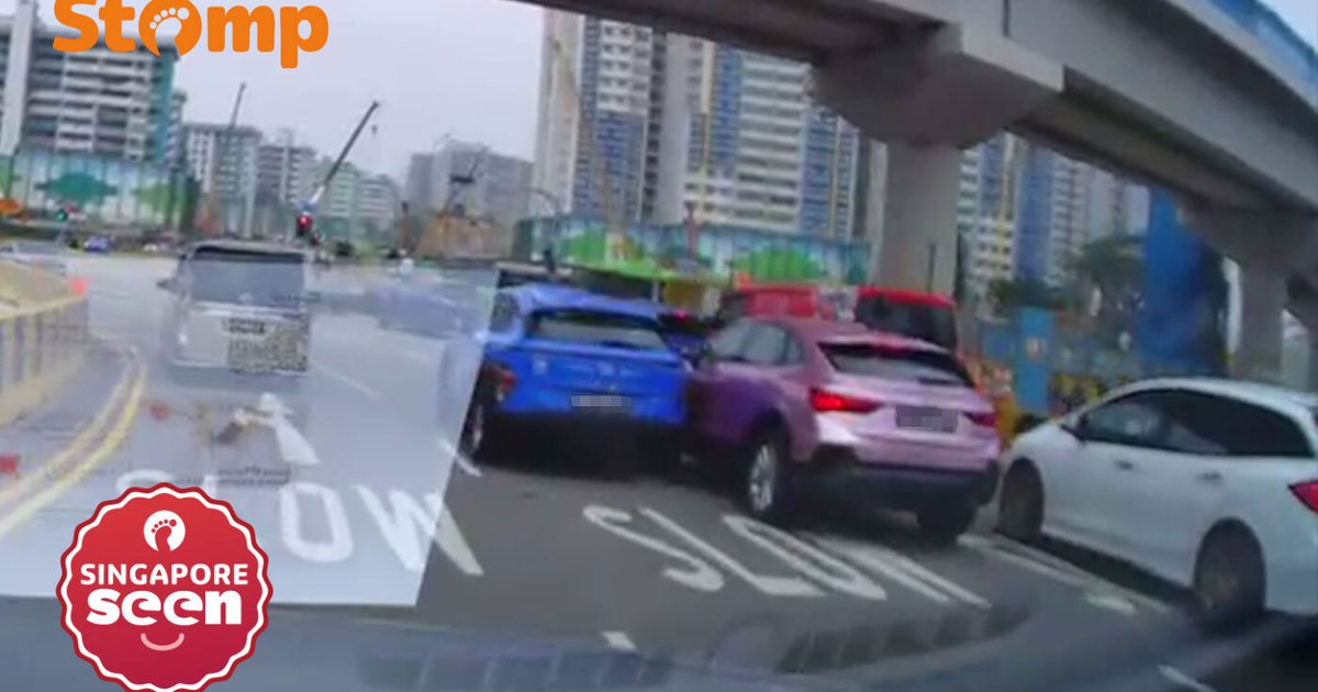 Taxi and car sideswipe while filtering into same lane in Ang Mo Kio, Stomper shares dashcam footage to help