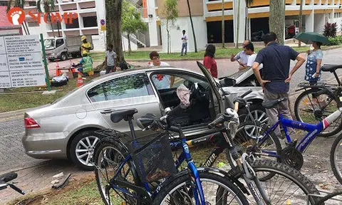 79-year-old driver and daughter taken to hospital after car crashes into tree at CCK carpark