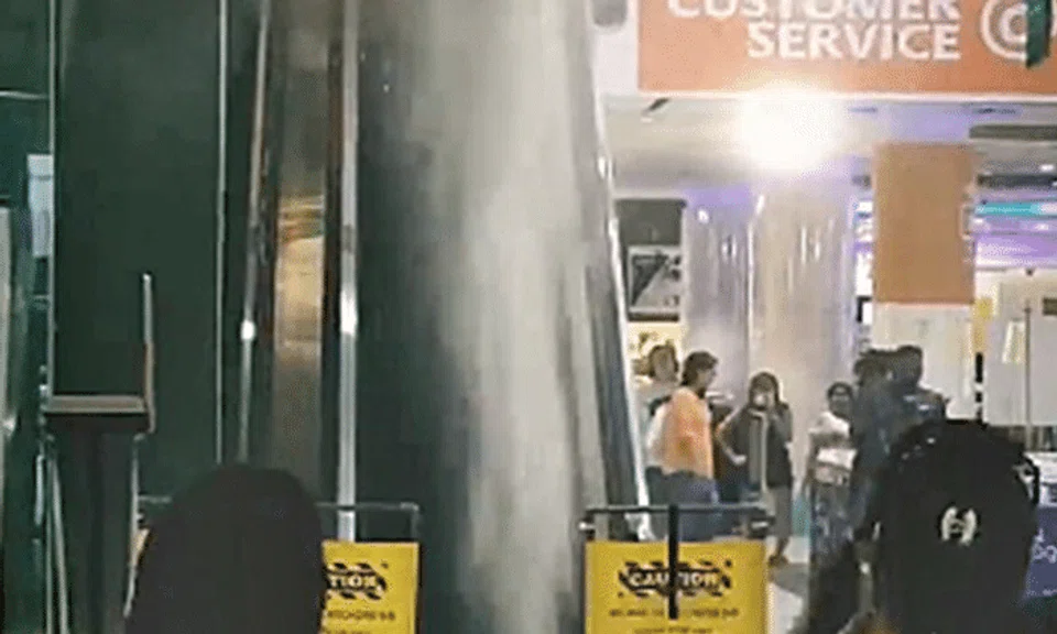 Eastpoint mall escalator turns into 'fountain' after water pipe bursts